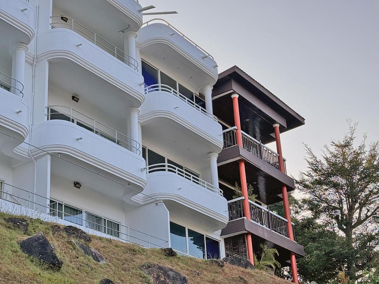 Andaman Hills - 3br Sea View Townhouse * Patong